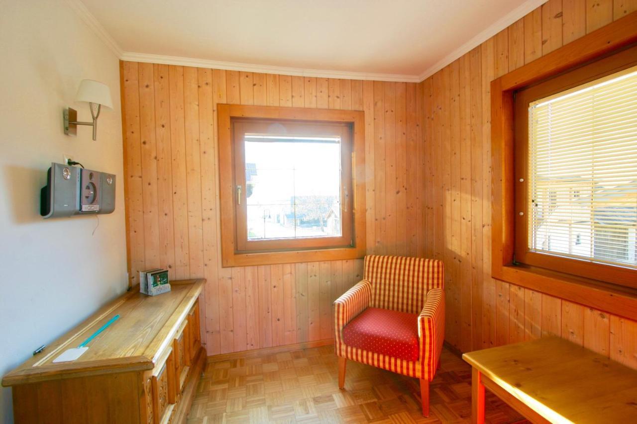 Spiele- Und Buchhotel Tschitscher Nikolsdorf Dış mekan fotoğraf